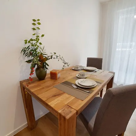 Haus Vergissmeinnicht Apartment Tirolo